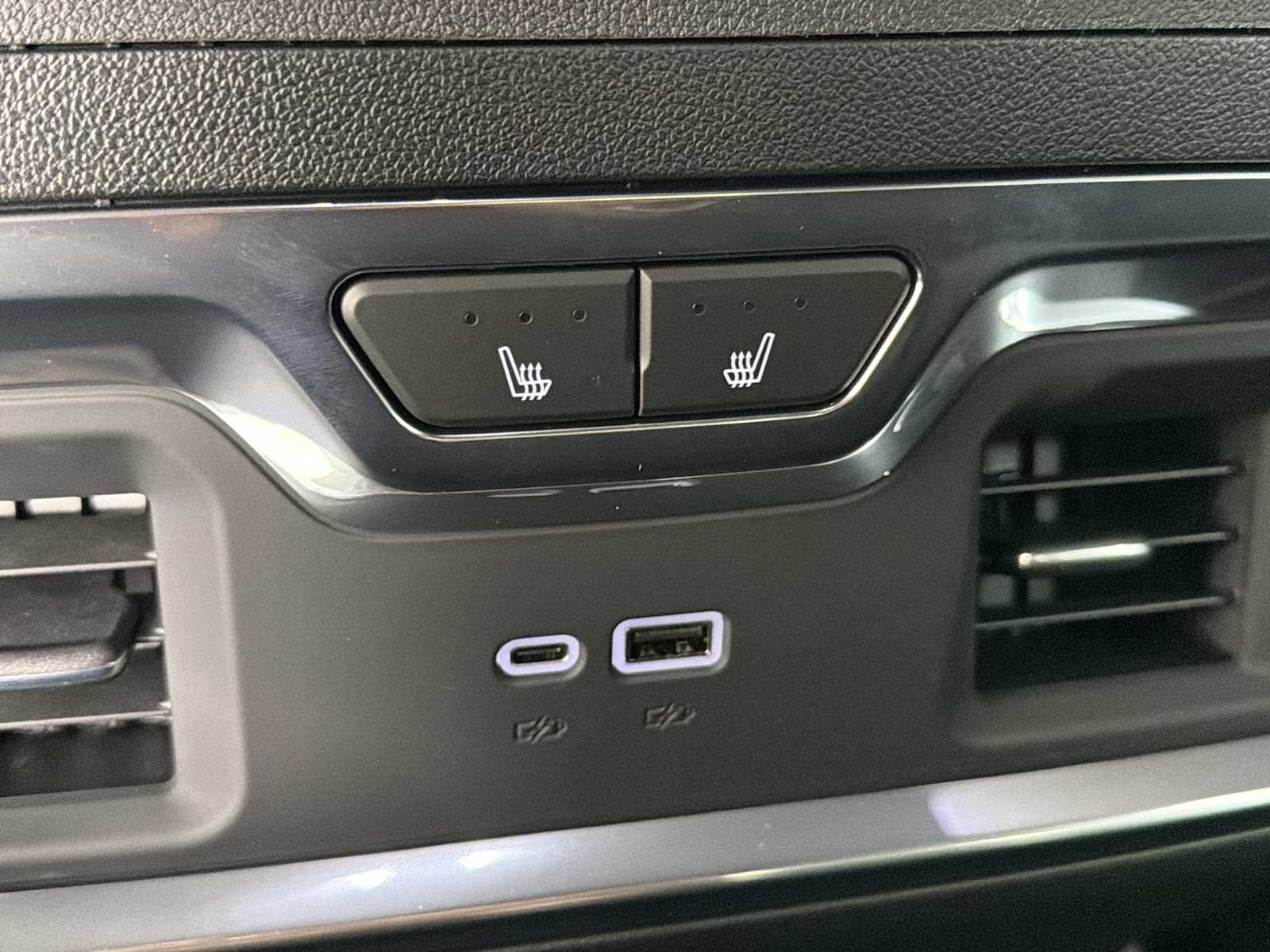 2026 GMC Sierra 1500 SLT - Photo 20