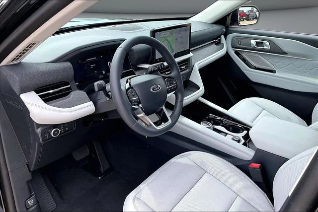 New 2026 Black Ford Platinum image 7