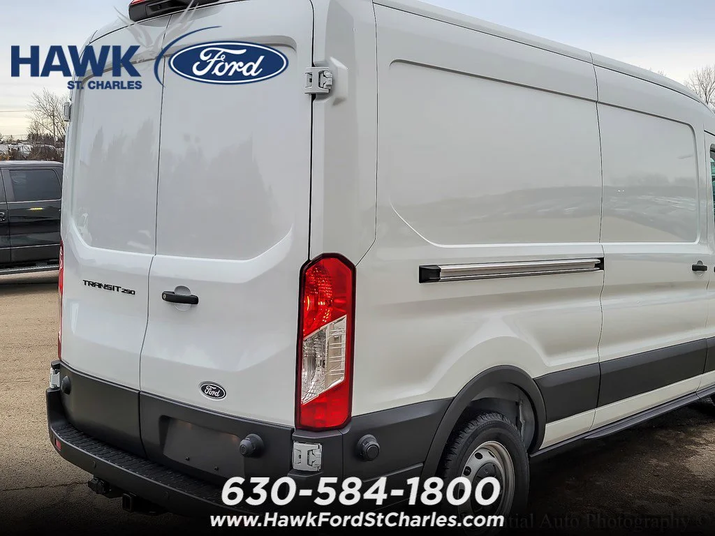 New 2026 Oxford White Ford Cargo Van image 5
