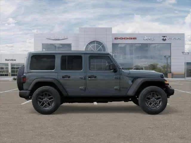 Used 2025 Anvil Clearcoat Jeep Sport S image 42