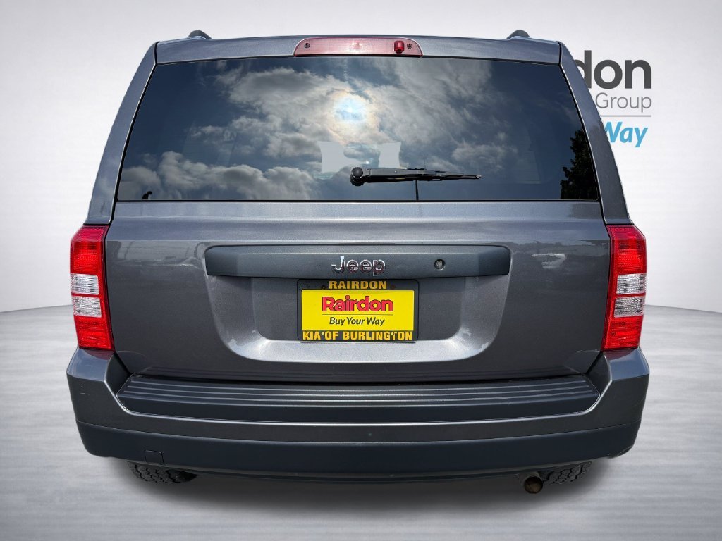 Used 2016 Gray Jeep Sport image 6