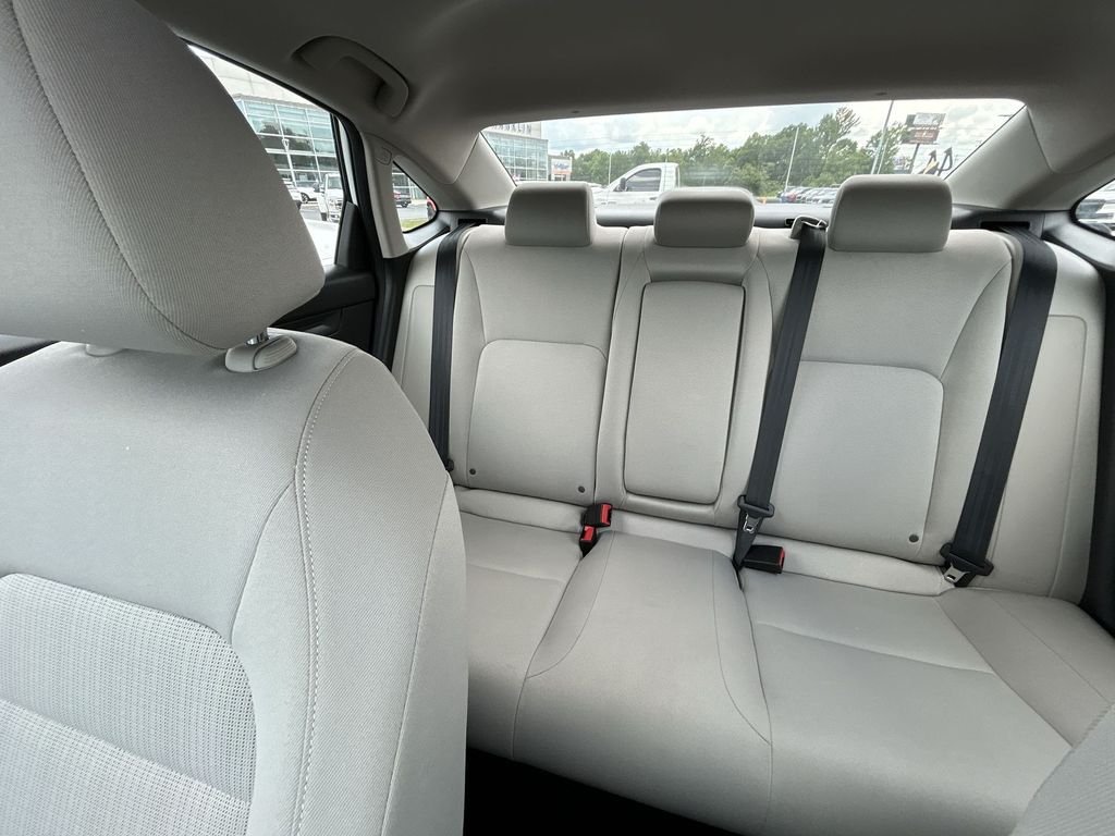 Used 2022 White Honda EX image 14
