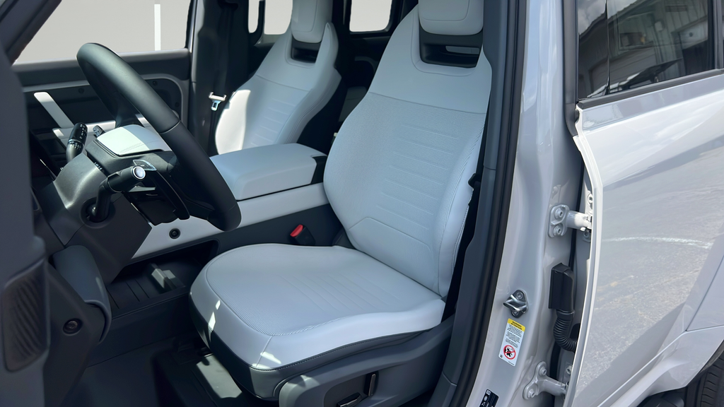 New 2026 Gray Land Rover  OCTA image 13