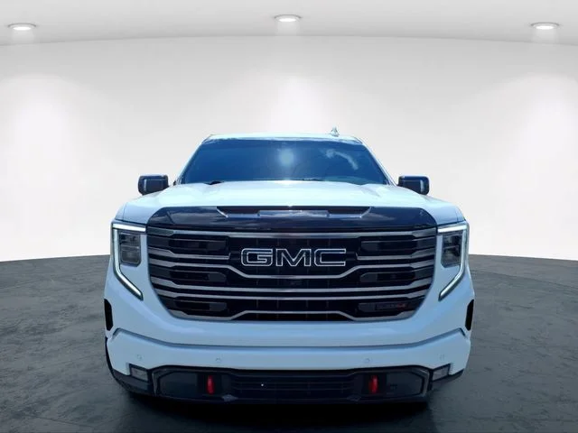 Used 2026 White GMC AT4 image 4