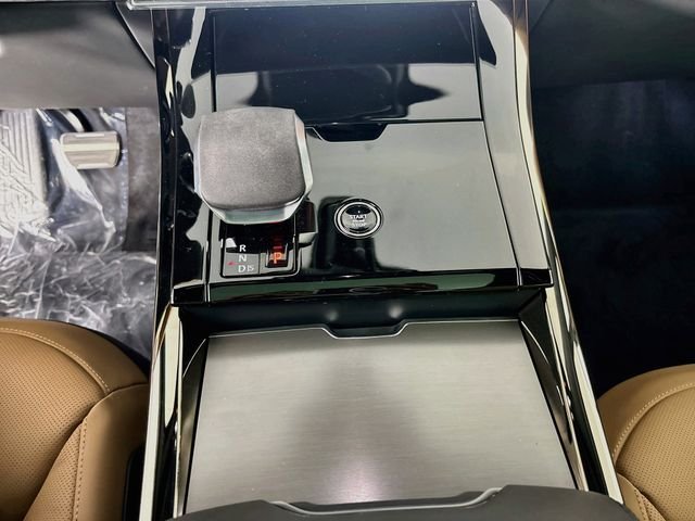 New 2026 Black Land Rover Dynamic SE image 18
