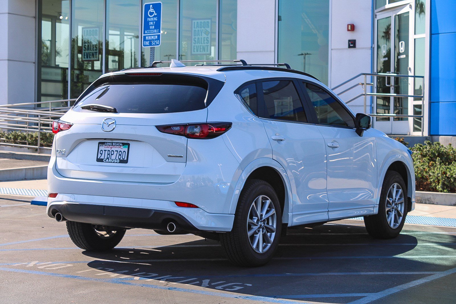Used 2025 Rhodium White Metallic Mazda 2.5 S Preferred Package image 6