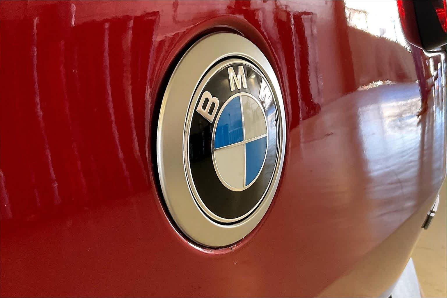 Certified Used 2026 Vegas Red Metallic BMW xDrive28i image 31