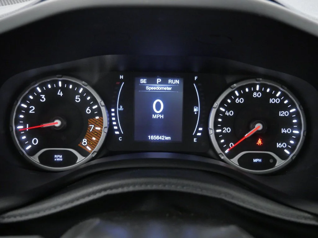 Certified Used 2019 Silver Jeep Latitude image 26