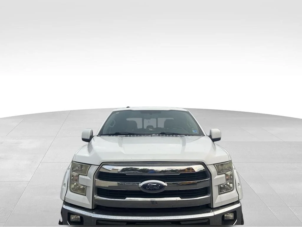 Used 2016 White Ford Lariat image 2