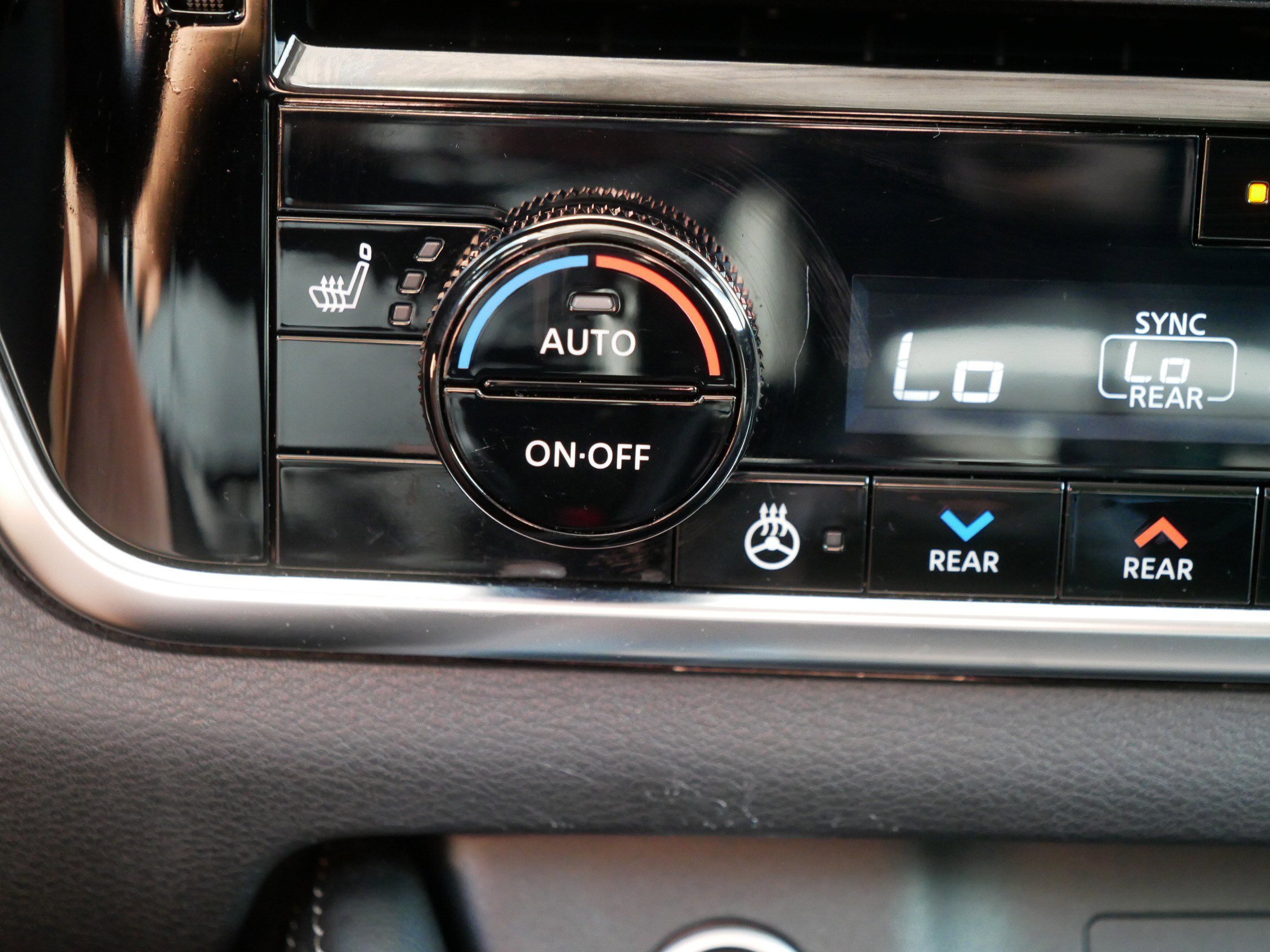 Used 2023 Sunset Drift Chromaflair/Super Black Nissan Platinum image 34
