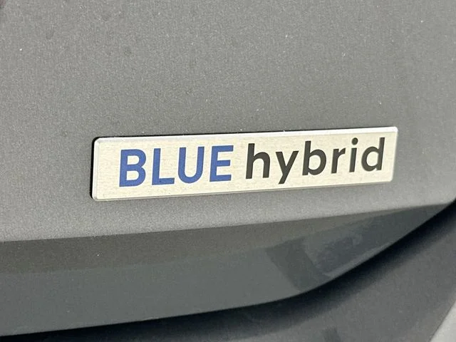 New 2026 Hyundai ELANTRA HYBRID Blue