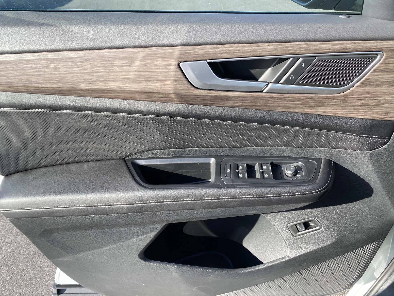 2026 Volkswagen Atlas SEL - Photo 17