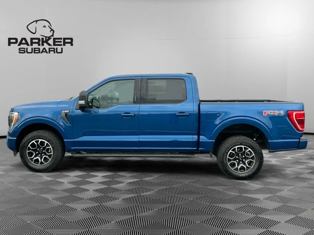 Used 2023 Atlas Blue Metallic Ford XLT image 2