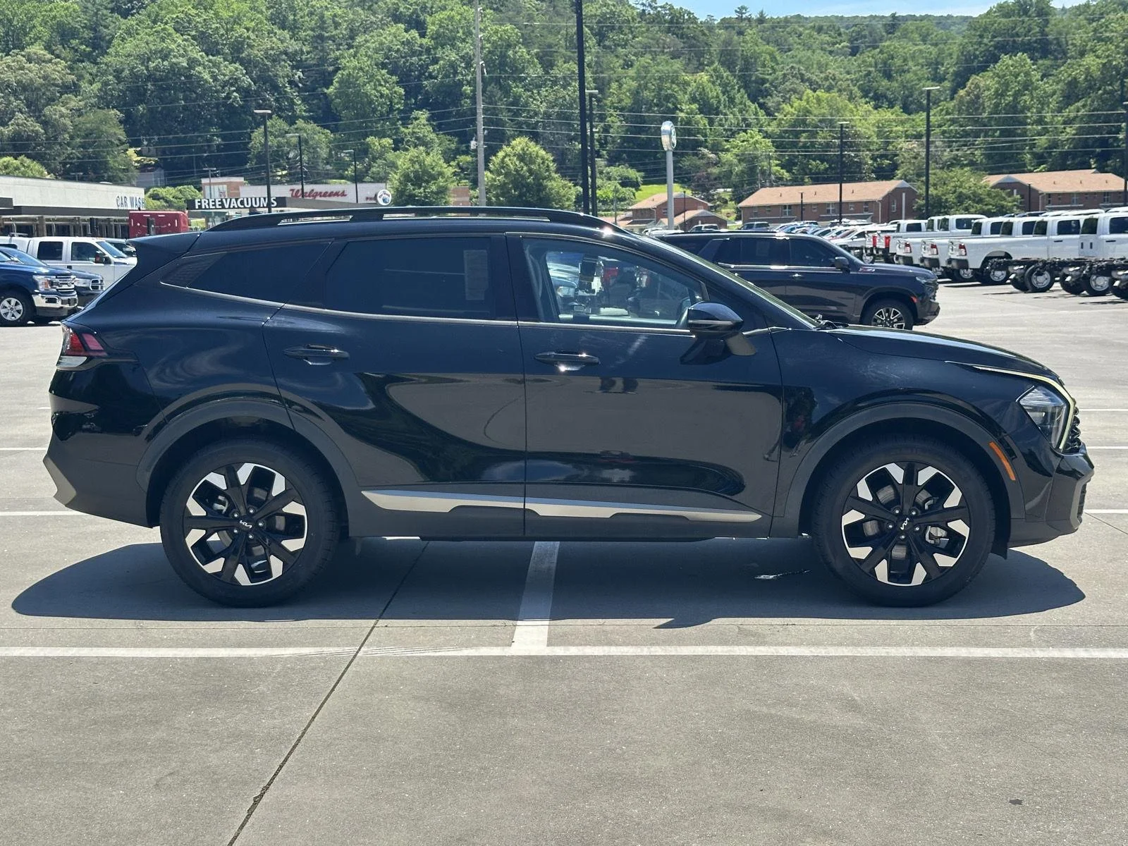 Used 2023 Ebony Black Kia X-Line image 8
