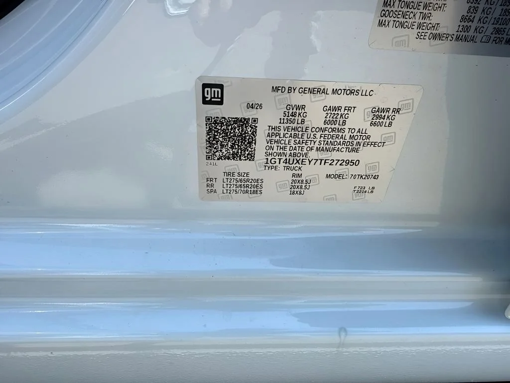 New 2026 Glacier White Tricoat GMC Denali Ultimate image 35