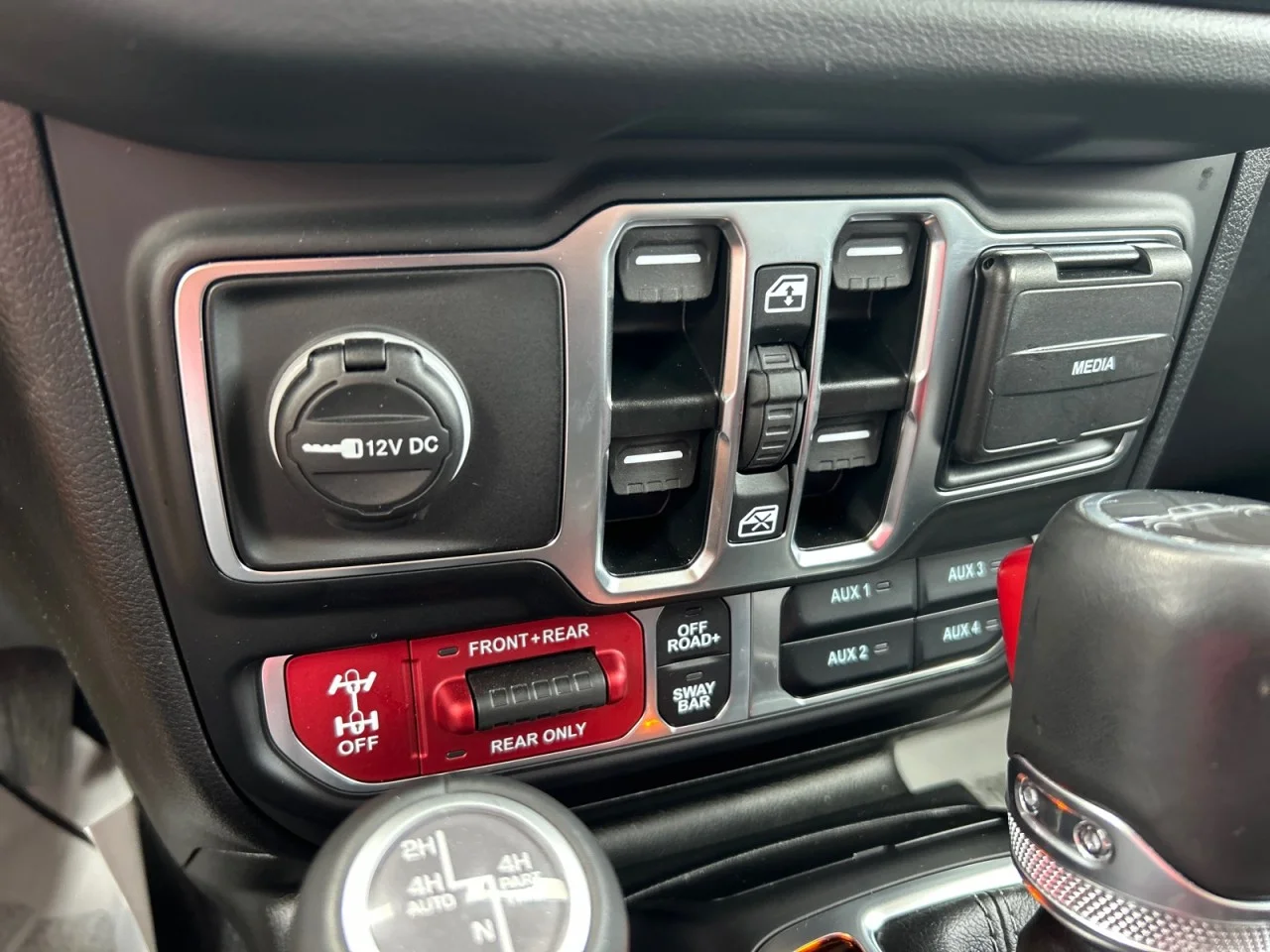 Used 2025 White Jeep Rubicon X image 14