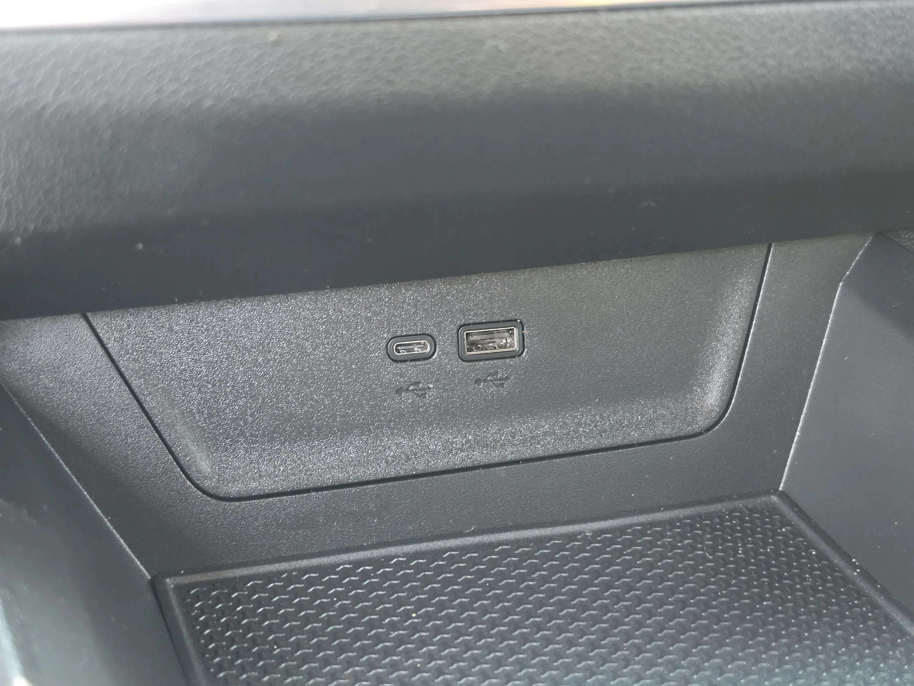 Used 2026 Mosaic Black Metallic Chevrolet FWD RS image 30