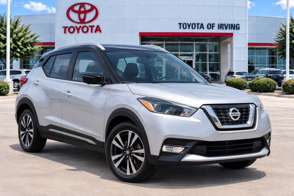 Used 2019 Nissan Kicks SR with VIN 3N1CP5CU4KL536043 for sale in Irving, TX