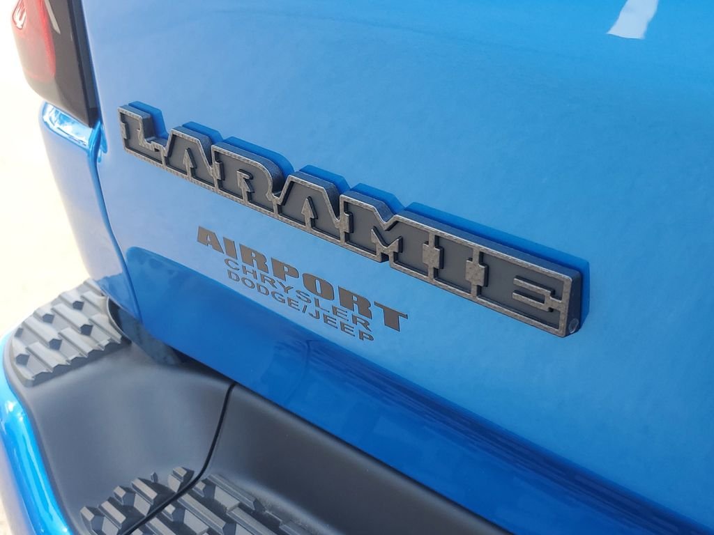 New 2026 Hydro Blue Pearl-Coat Exterior Paint RAM Laramie image 5