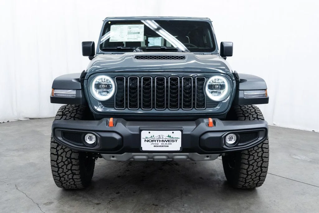 New 2026 Anvil Clear-Coat Exterior Paint Jeep Mojave image 2