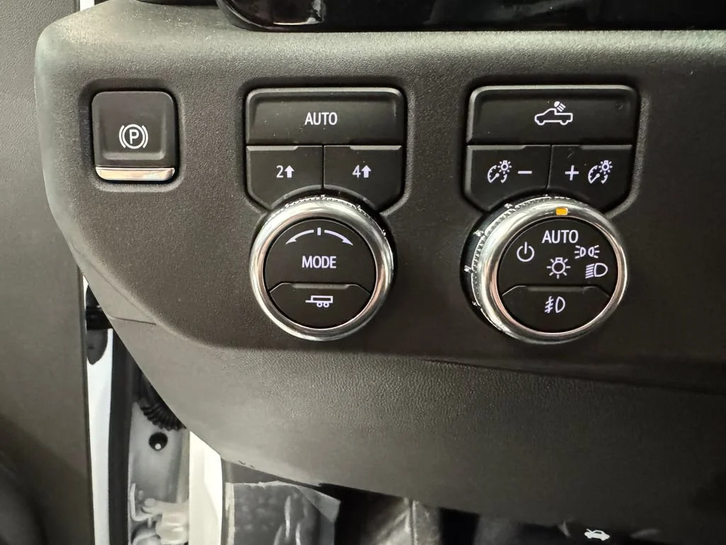 New 2026 Summit White GMC Elevation image 18