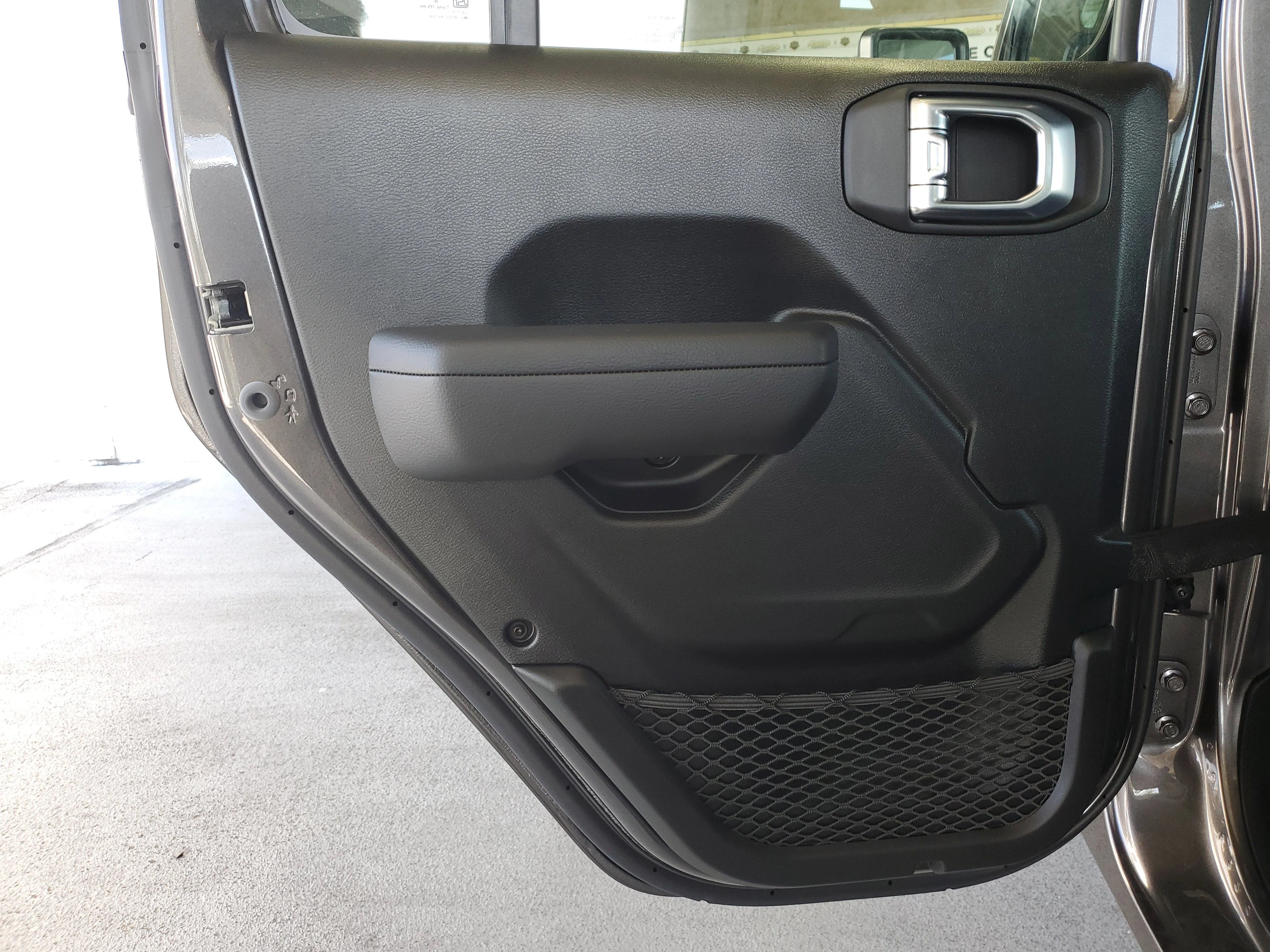 New 2026 Granite Crystal Metallic Clearcoat Jeep Sport image 11