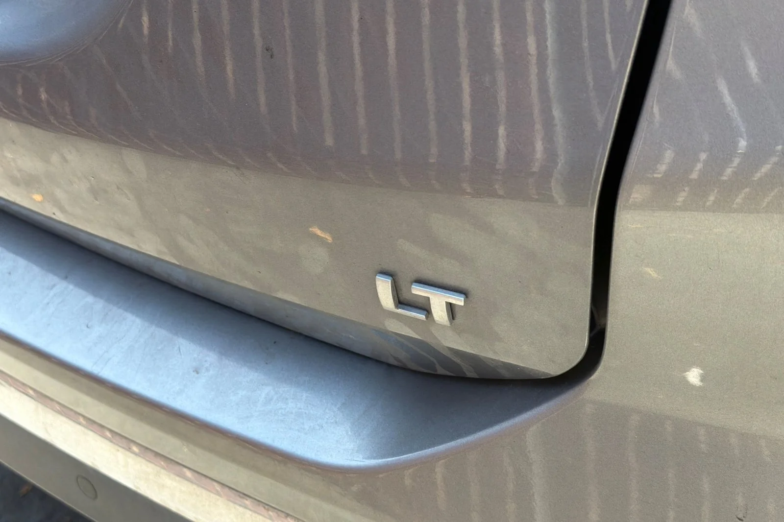 Used 2018 Gray Chevrolet LT image 7