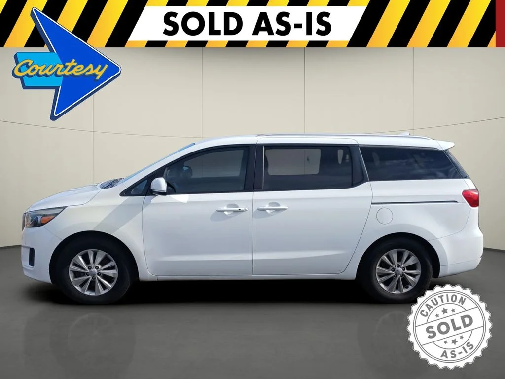 Certified Used 2017 Clear White Kia LX image 4