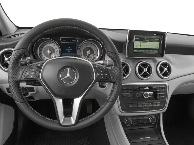 Used 2017 Cirrus White Mercedes-Benz GLA 250 image 10