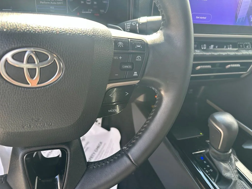 2025 Toyota Camry XSE - Photo 15