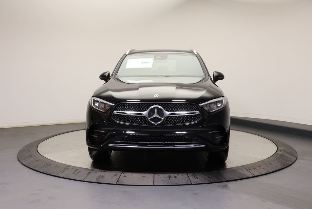 Used 2026 Black Mercedes-Benz GLC 300 image 2