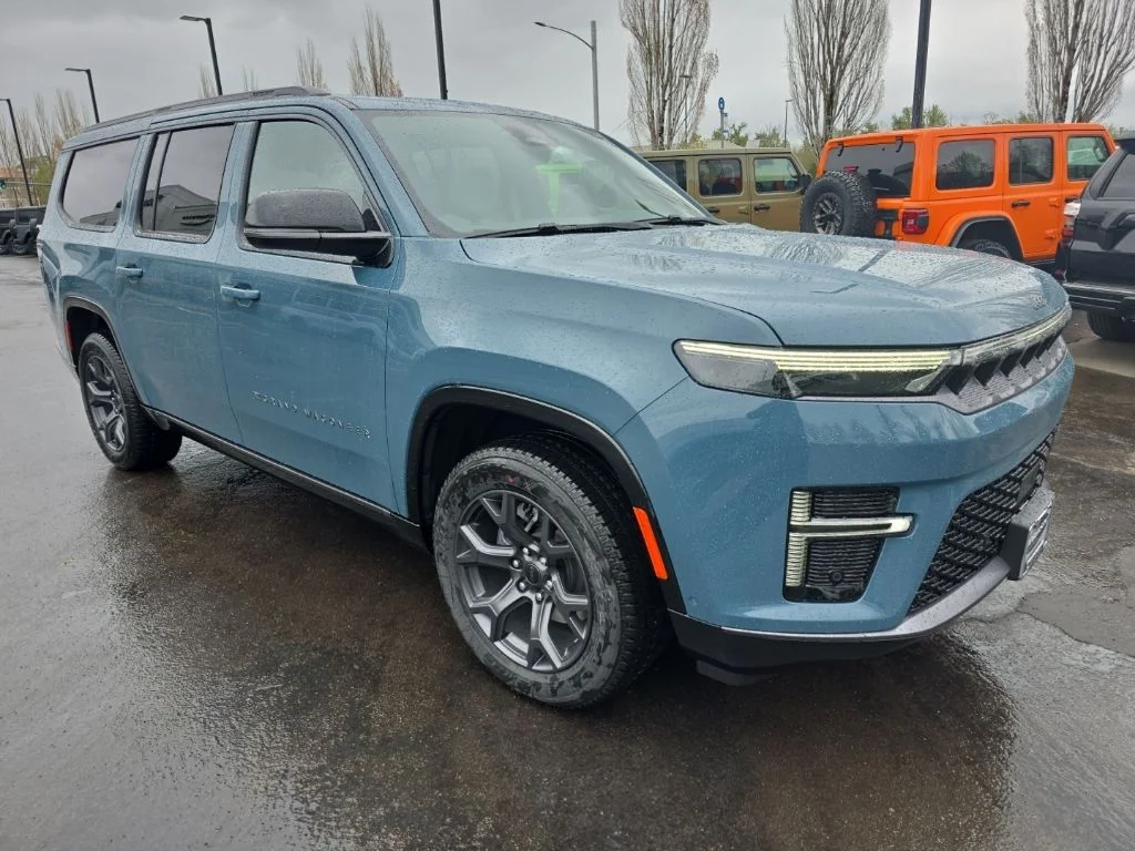 New 2026 Steel Blue Exterior Paint Jeep Limited Altitude image 7
