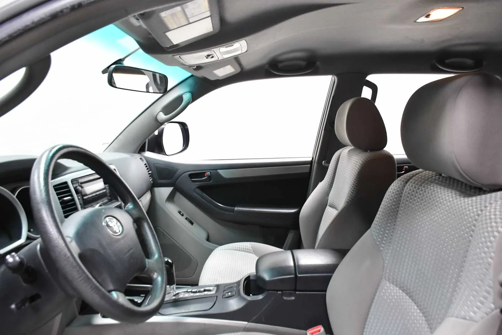 Used 2008 Titanium Metallic Toyota SR5 image 12