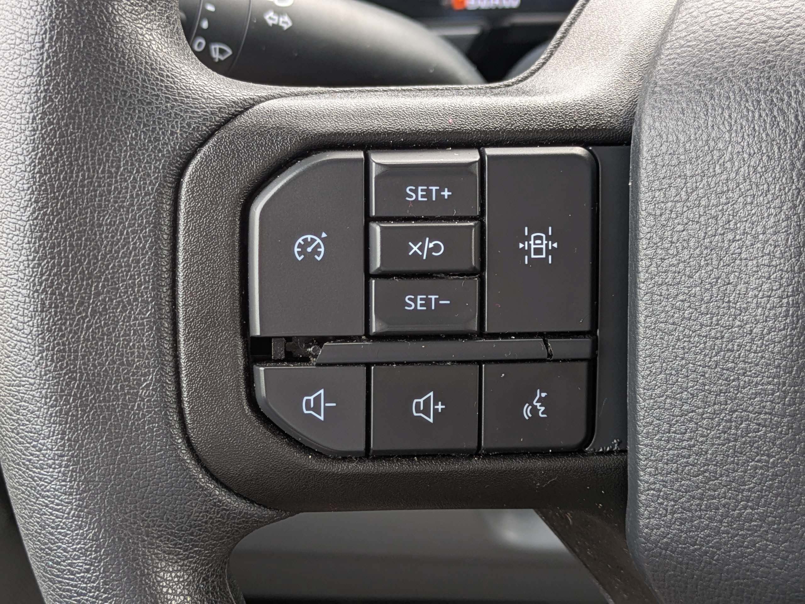 Used 2023  Ford XLT image 22