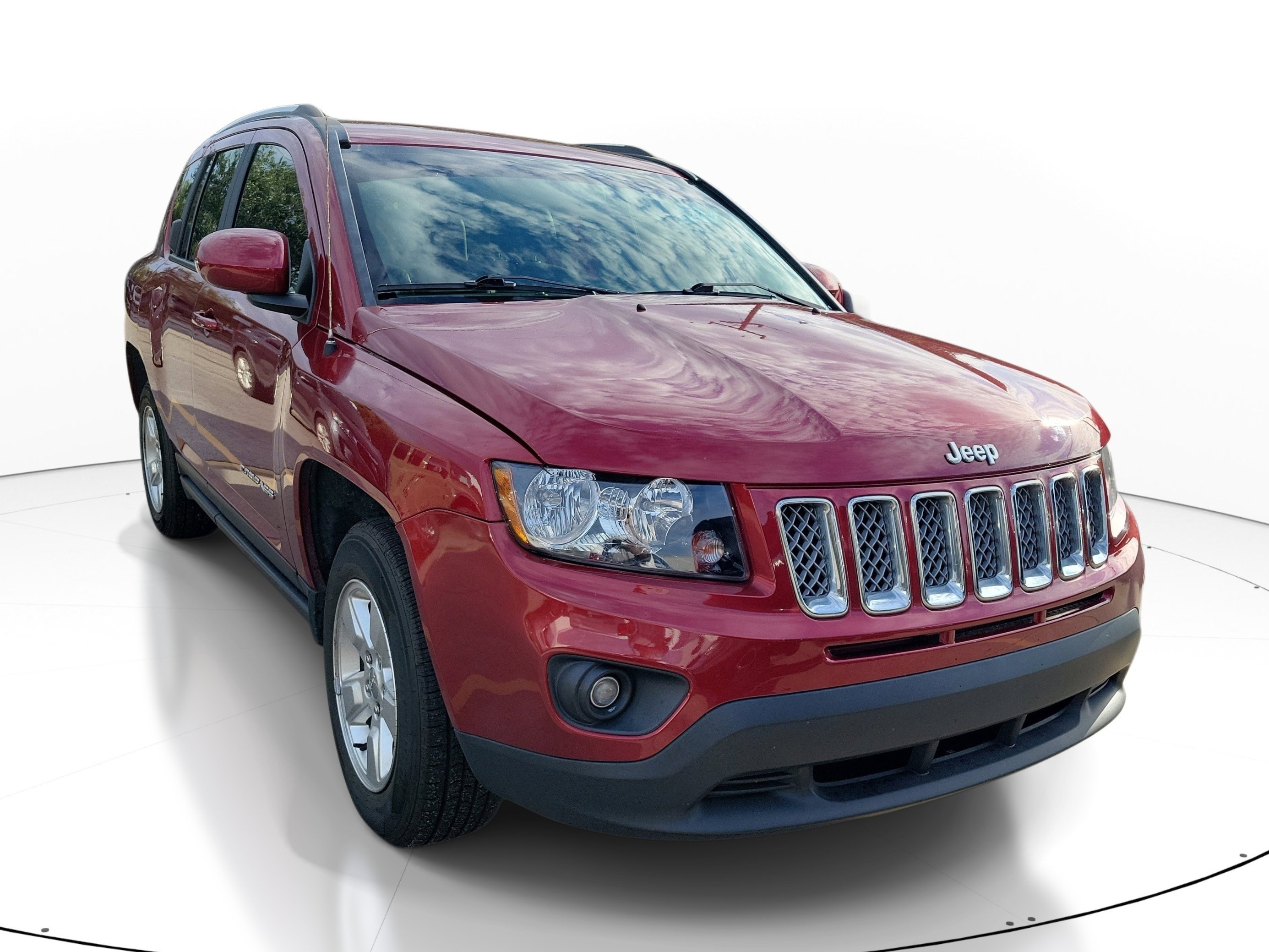 Used 2016 Deep Cherry Red Crystal Pearlcoat Jeep Latitude image 6