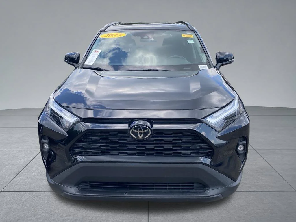 Used 2023 Black Toyota XLE Premium image 17