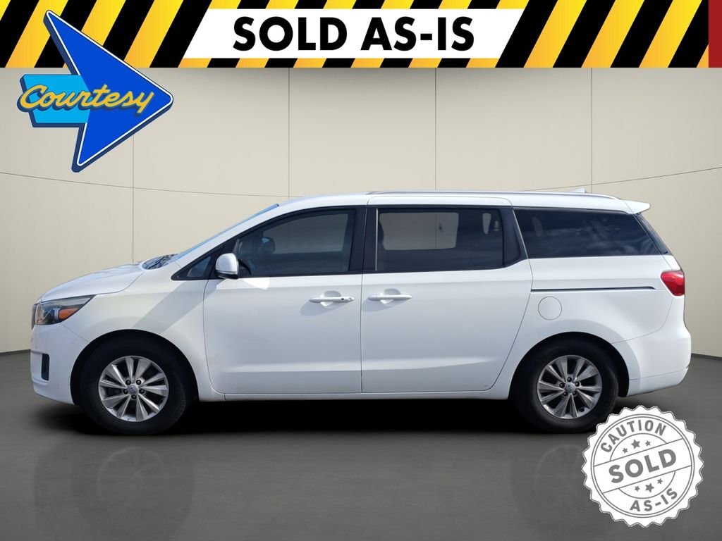 Used 2017 White Kia LX image 4