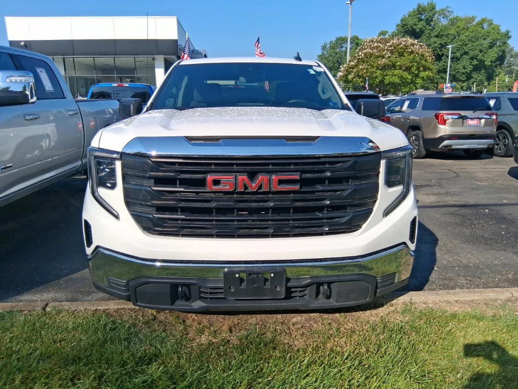 Used 2025 White GMC Pro image 16
