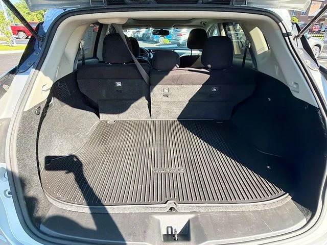 Used 2018 Silver Nissan SV image 25