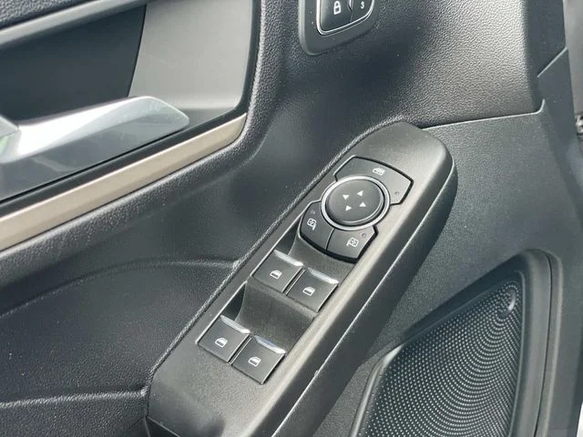 Used 2021 Gray Ford SEL image 17
