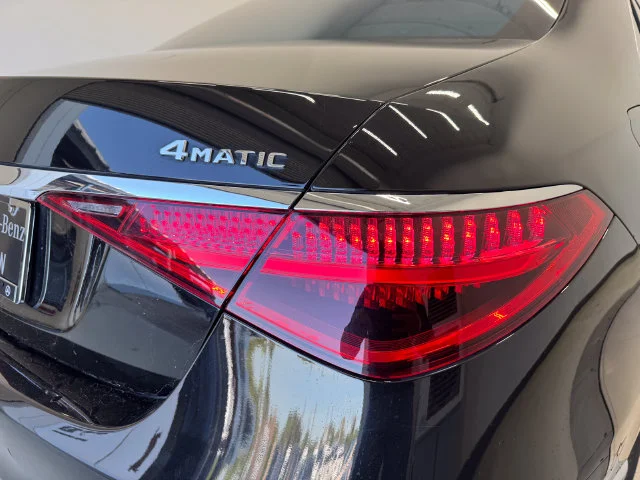 Certified Used 2023 Obsidian Black Metallic Mercedes-Benz S 500 image 34