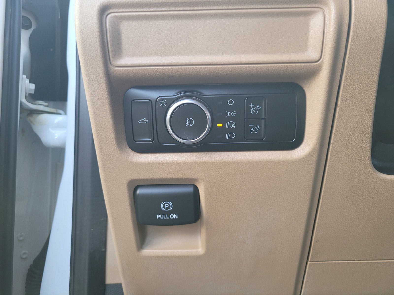 Certified Used 2023 White Ford  image 19