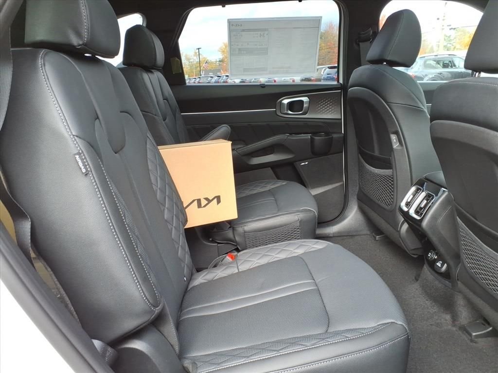 2026 Kia Sorento SX Prestige Hybrid - Photo 9