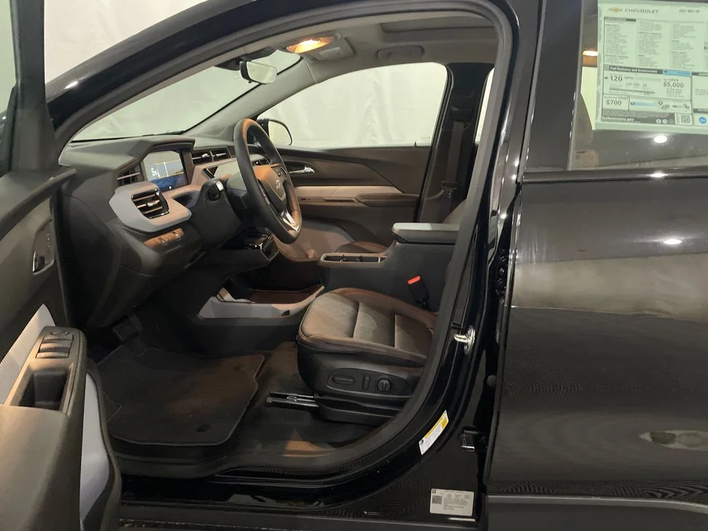 2027 Chevrolet Bolt RS - Photo 11