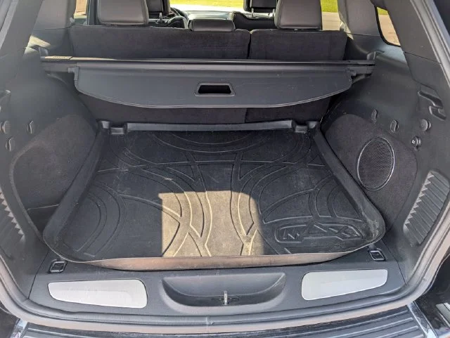 Used 2018 Black Jeep Summit image 23