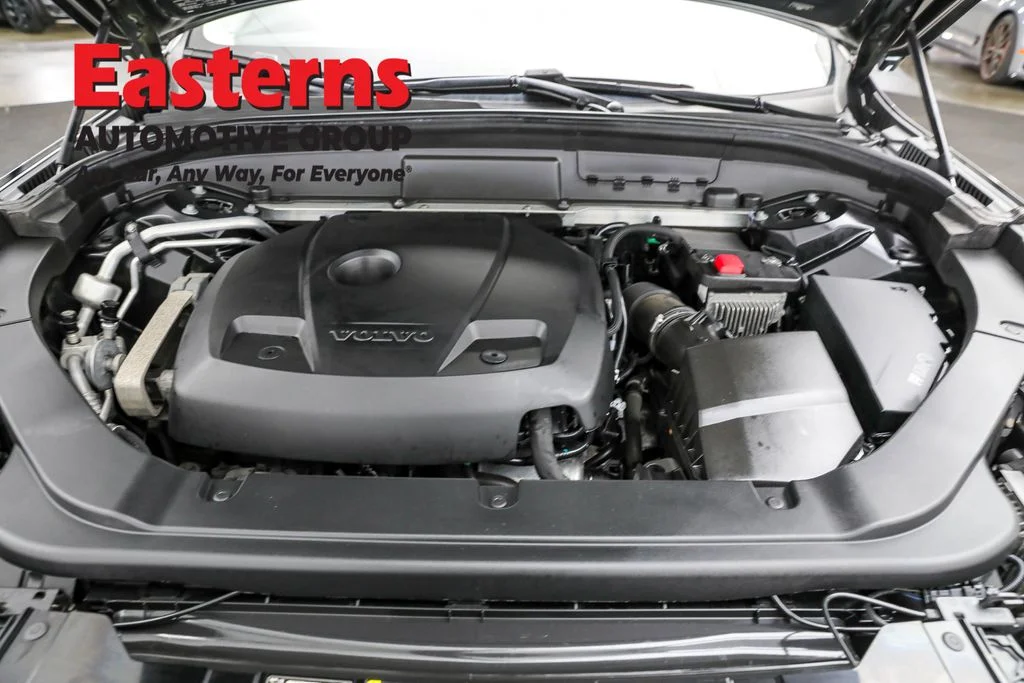 Used 2019 Black Volvo T5 Momentum image 7