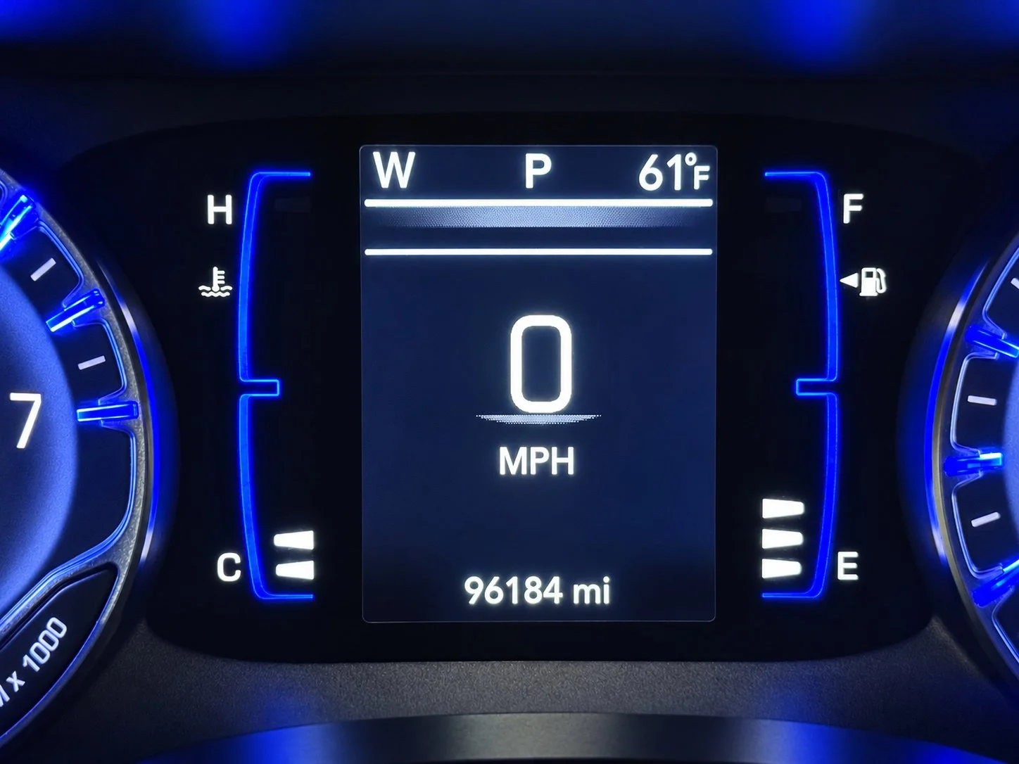 Used 2018 Bright White Clearcoat Chrysler Touring L image 11
