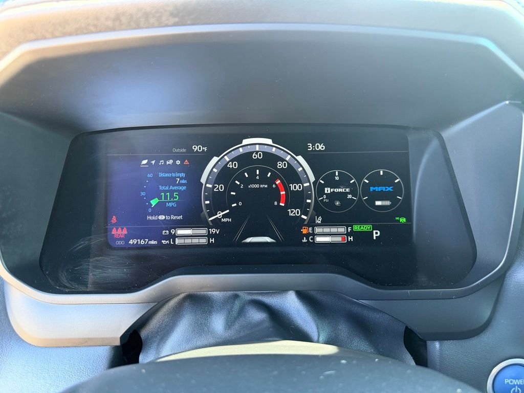 Used 2022 Silver Toyota Platinum image 21
