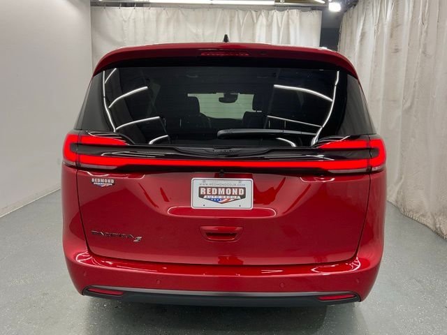 2026 Chrysler Pacifica Select - Photo 6