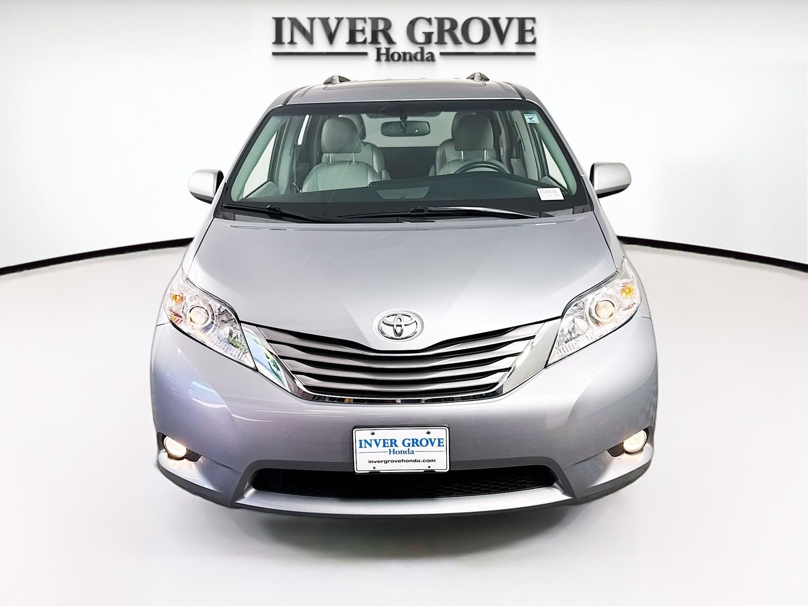 Used 2017 Toyota Sienna XLE Premium with VIN 5TDDZ3DC5HS183501 for sale in Inver Grove Heights, Minnesota
